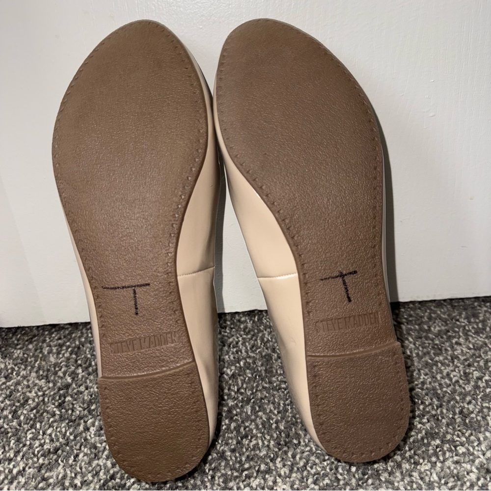 Steve Madden Amoree Ballet Flats Nude Patent Leather Women’s Size 7M Slip On - Picture 11 of 12